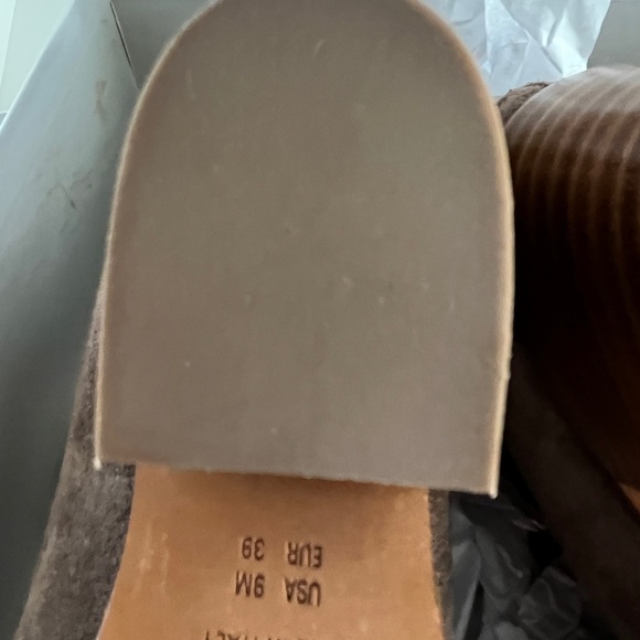 Vince- Havana Notch Suede Ankle Booties- Walnut- 9 - Picture 9 of 12